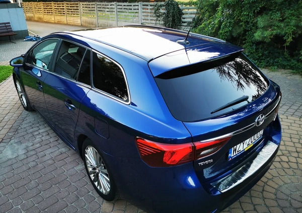 Toyota Avensis cena 42850 przebieg: 274700, rok produkcji 2015 z Korsze małe 781